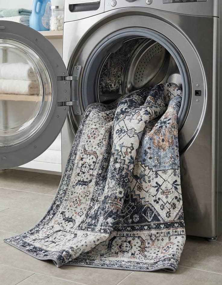 Detail image of 7' 1 x 7' 1 Yara Square Rug