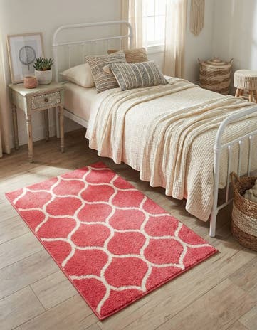 Pink Lattice Frieze Rug