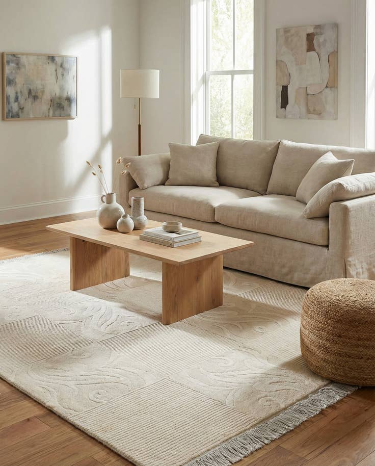 Detail image of 4' 9 x 6' 9 Hand Knotted Darya Wool Rug