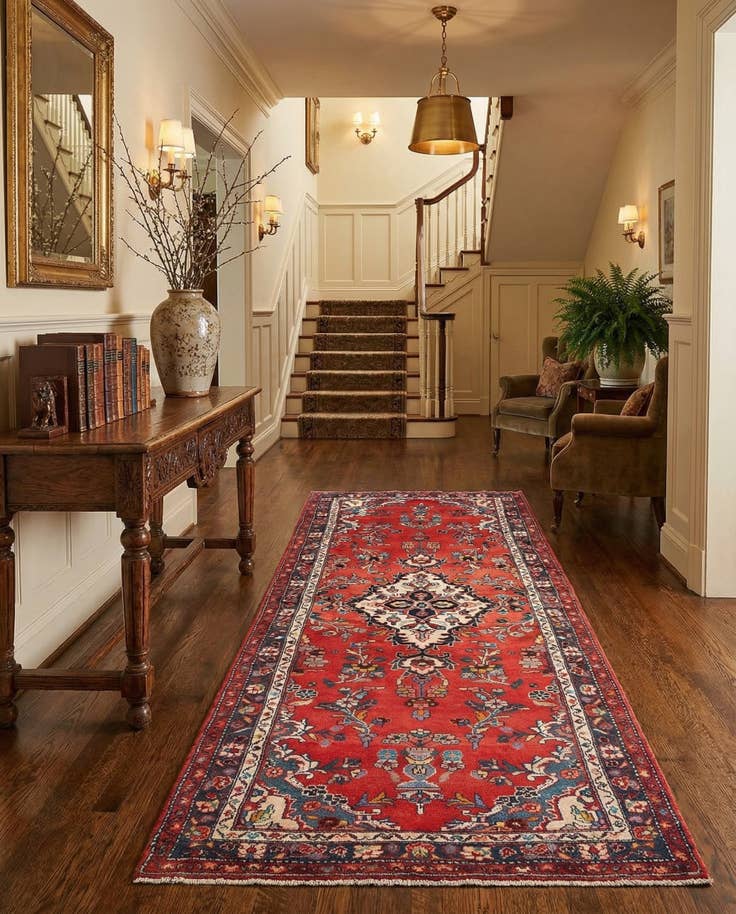 Detail image of 3' 5 x 9' 9 Hamedan Rug