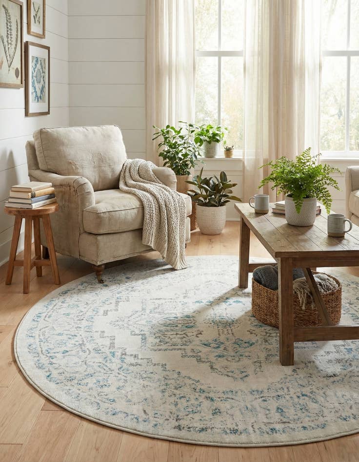 Detail image of 4' x 4' New Vintage Round Rug