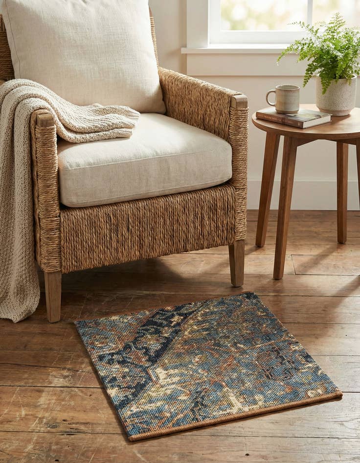 Detail image of 1' 4 x 1' 4  Washable Traditional Indoor / Outdoor Sample Rug