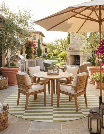 12' x 12' Easy-Clean Ribbon Indoor / Outdoor Round Rug