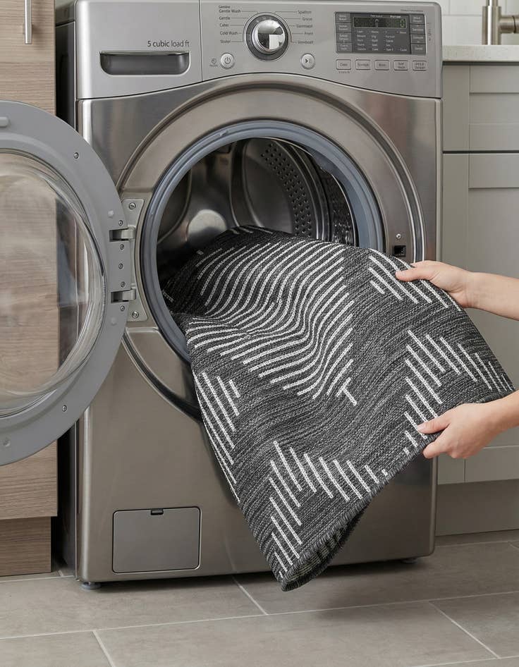 Detail image of 2' x 3'  Washable Modern Indoor / Outdoor Rug