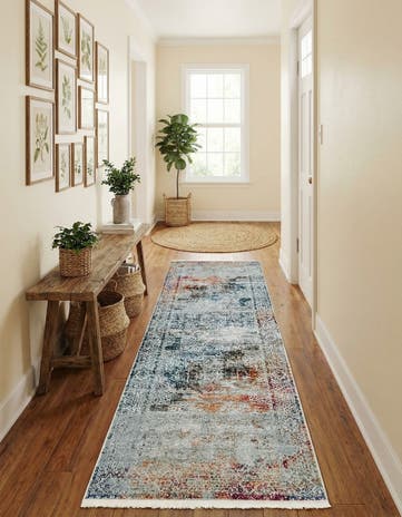 2' 7 x 10' Santiago Runner Rug