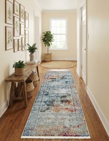 2' 7 x 10' Santiago Runner Rug