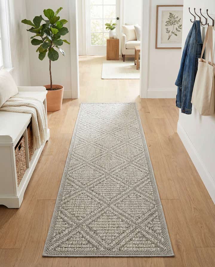 2' x 6' 1 Easy-Clean Trellis Indoor / Outdoor Runner Rug