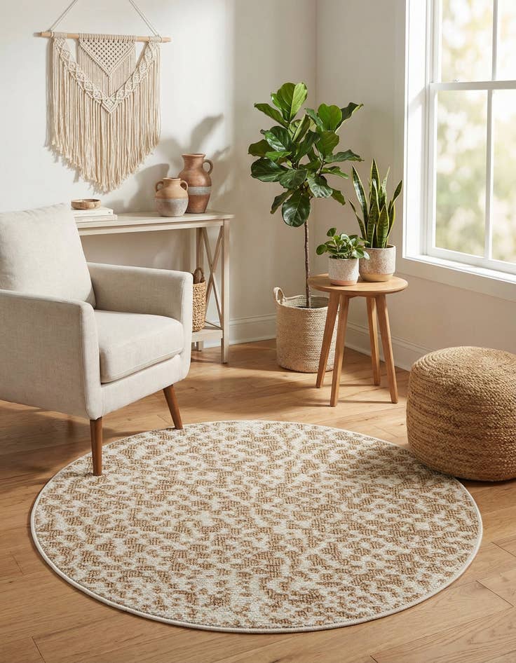 Detail image of  3' 1 x 3' 1  Washable Safari Indoor / Outdoor Round Rug