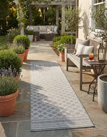 Gray Easy-Clean Lattice Indoor / Outdoor Runner Rug