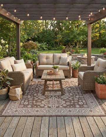 7' 10 x 7' 10 Easy-Clean Aztec Indoor / Outdoor Square Rug