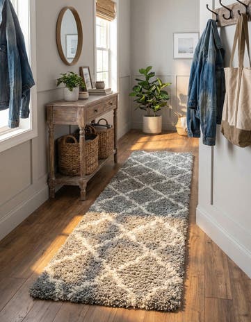 2' x 7' Lattice Shag Runner Rug