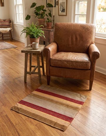 2' 5 x 2' 5 Hand Woven Pillow Wool Square Rug