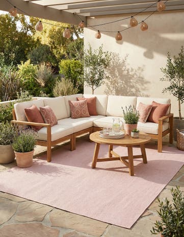 Whisper Pink Easy-Clean Solid Indoor / Outdoor Rug