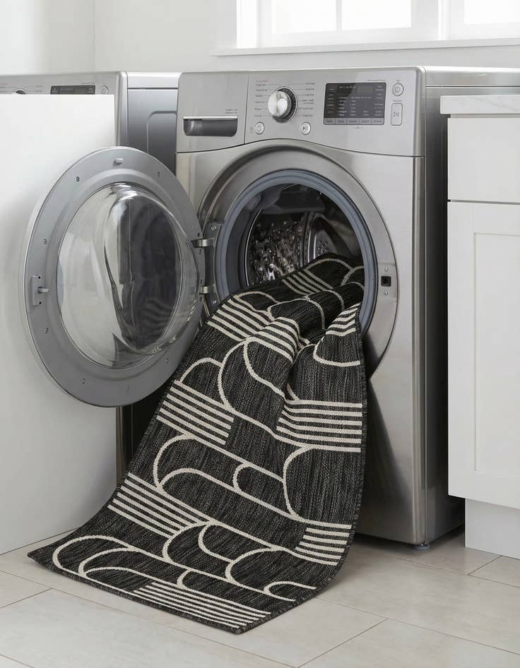 Detail image of  2' x 6'  Washable Modern Indoor / Outdoor Runner Rug