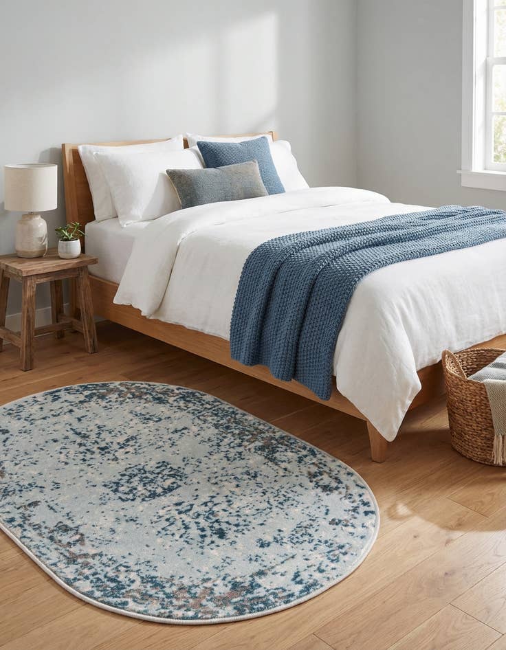 Detail image of 2' x 3' 1 Monaco Oval Rug