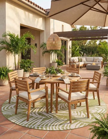 10' x 10' Easy-Clean Botanical Indoor / Outdoor Round Rug