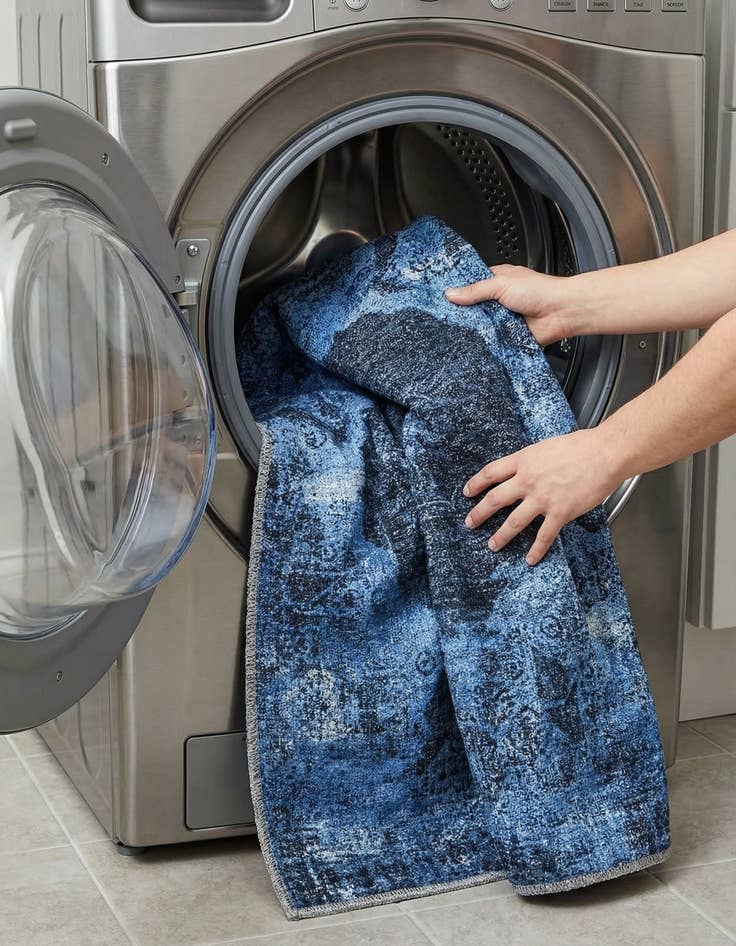 Detail image of 2' x 3'  Washable Yara Rug