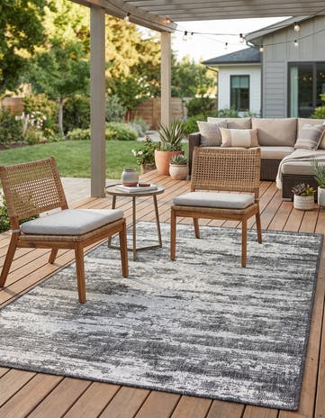 4' x 6' Easy-Clean Modern Indoor / Outdoor Rug