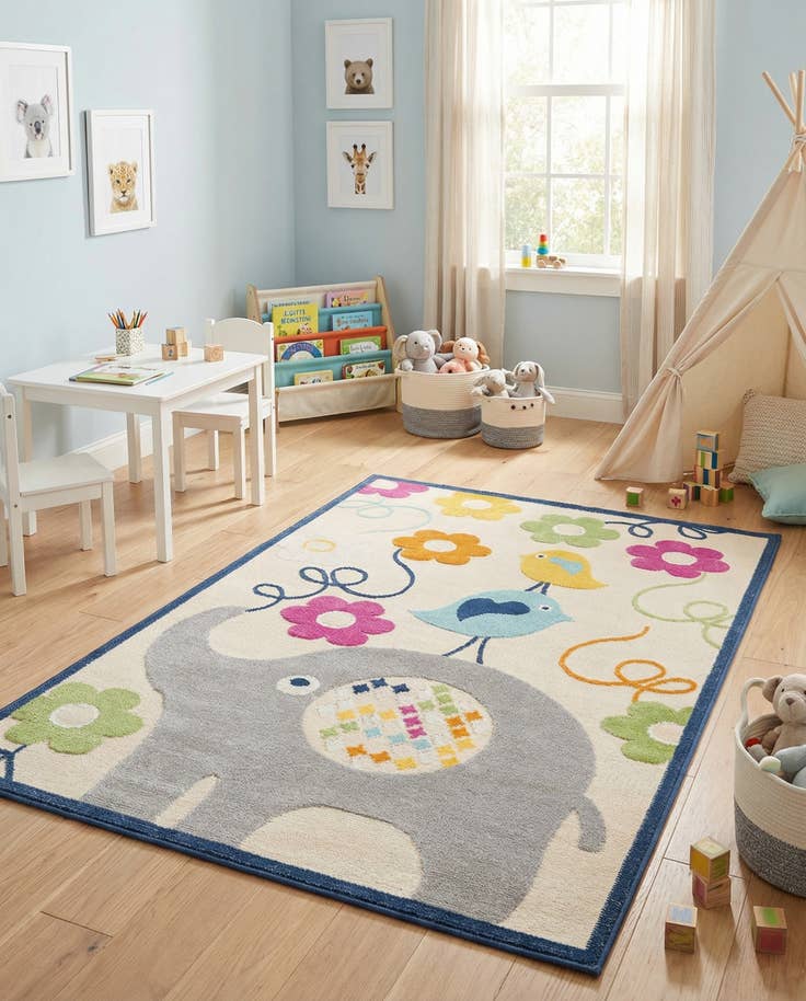 Detail image of 5' 3 x 7' 7 Easy-Clean Indoor / Outdoor Rug
