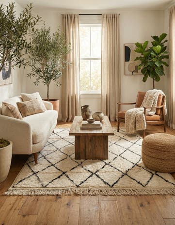5' 3 x 7' 5 Hand Knotted Moroccan Wool Rug
