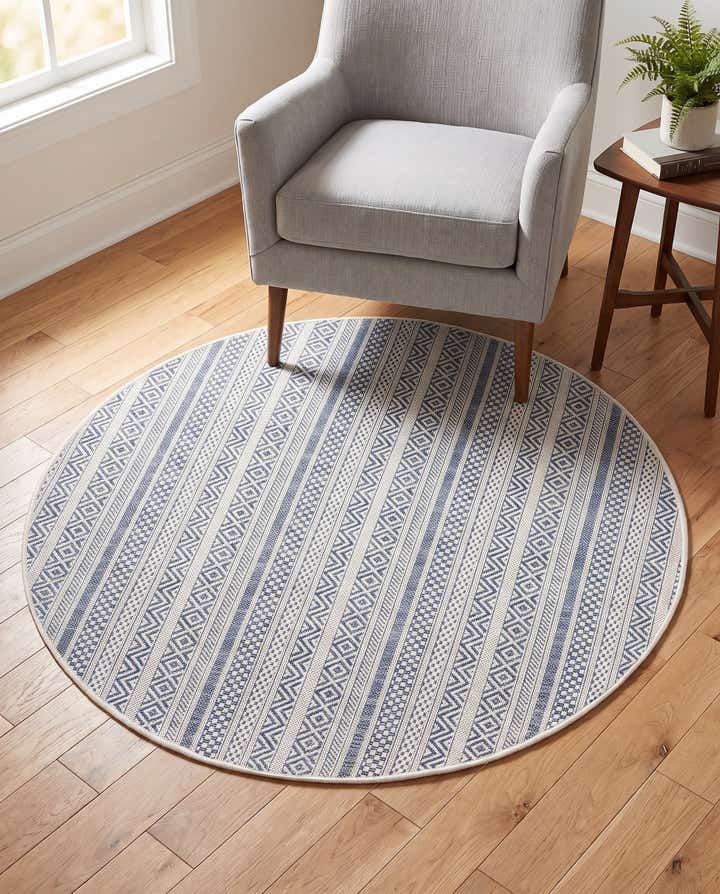 4' x 4' Easy-Clean Striped Indoor / Outdoor Round Rug