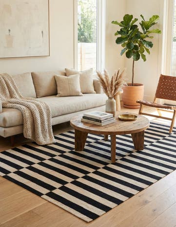 4' 4 x 5' 10 Hand Woven Kilim Modern Wool Rug