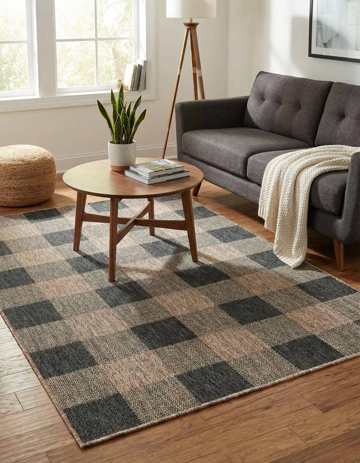 Detail image of 4' x 6'  Washable Checkered Indoor / Outdoor Rug