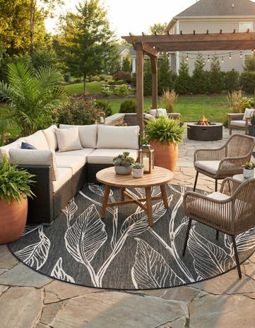 Ivory Charcoal Easy-Clean Botanical Indoor / Outdoor Round Rug