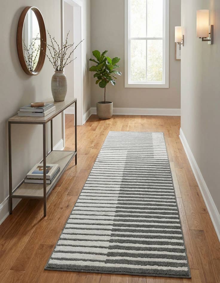 Detail image of 2' 7 x 10' Oslo Runner Rug