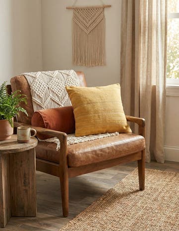 1' 6 x 1' 6 Hand Woven Pillow Wool Square Rug