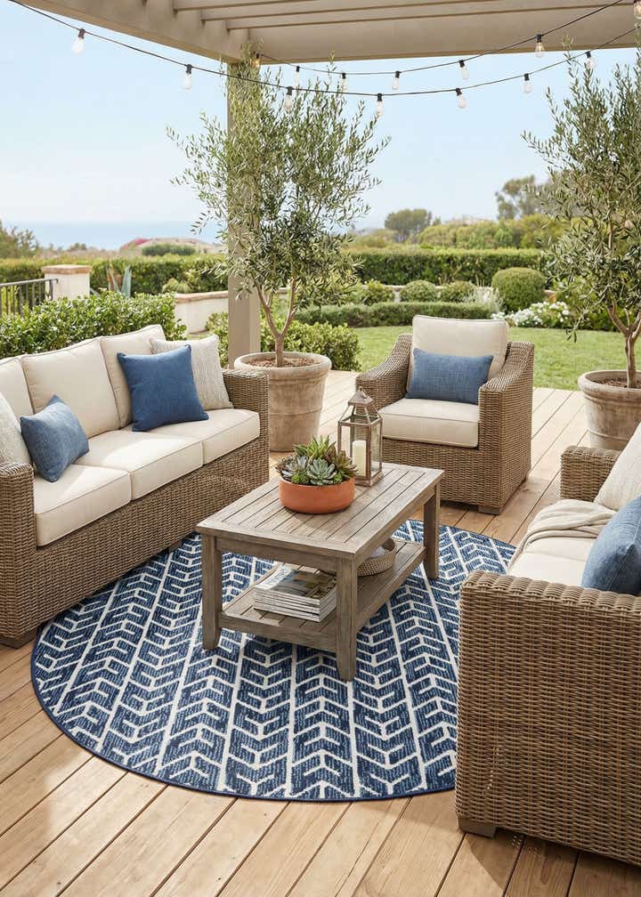 8' x 8' Easy-Clean Sabrina Soto Aston Indoor / Outdoor Round Rug