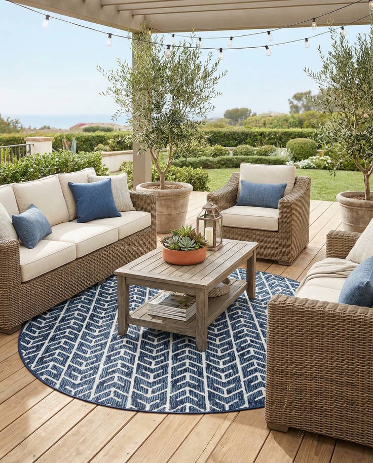 Detail image of 8' x 8' Easy-Clean Sabrina Soto Aston Indoor / Outdoor Round Rug