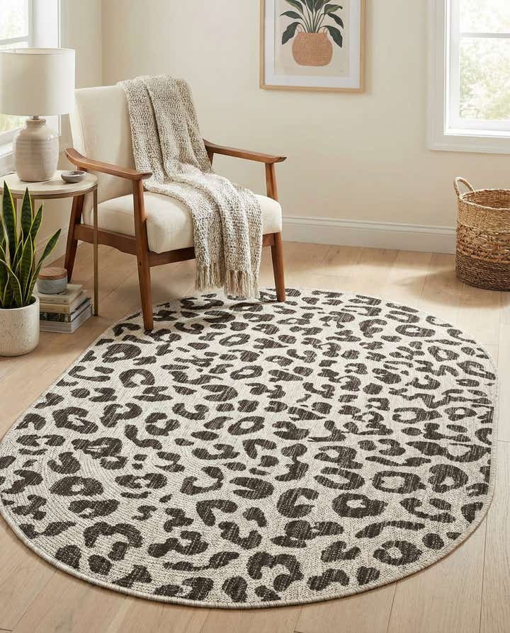3' x 5' 3 Easy-Clean Safari Indoor / Outdoor Oval Rug