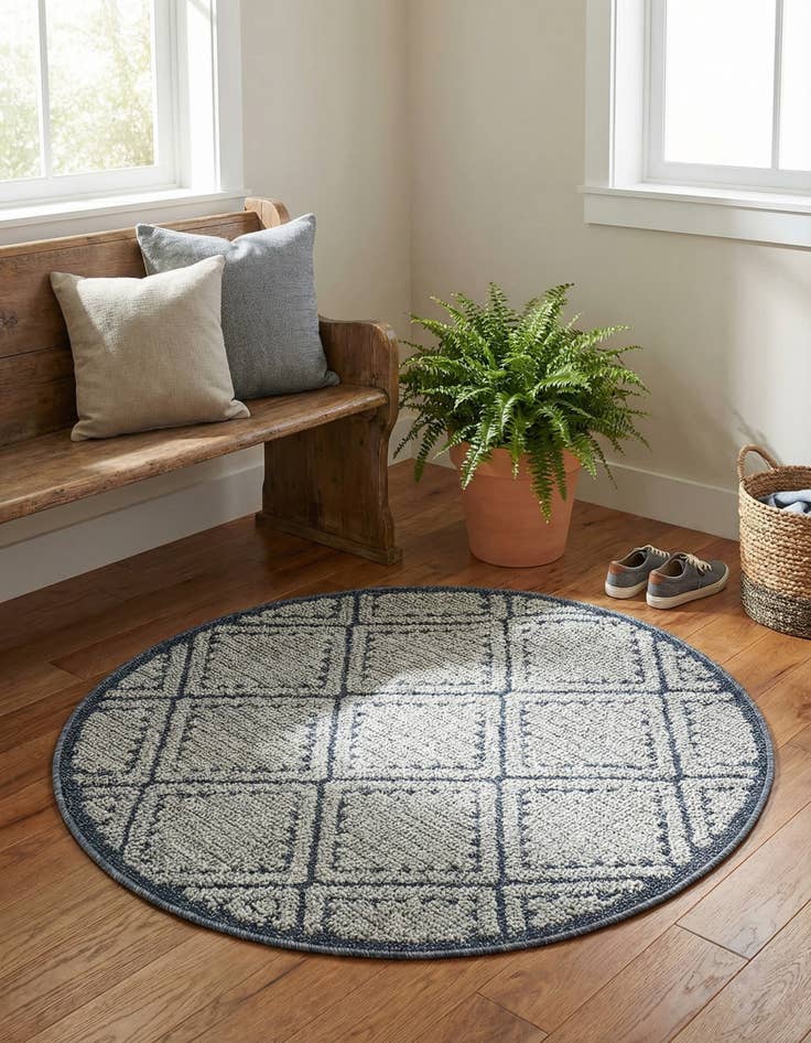 Detail image of  3' 1 x 3' 1  Washable Lattice Indoor / Outdoor Round Rug