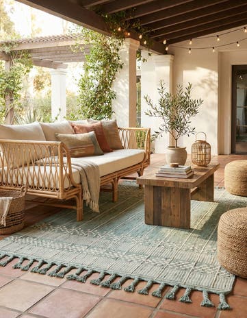 5' 1 x 8' Easy-Clean Eco Bohemian Indoor / Outdoor Rug
