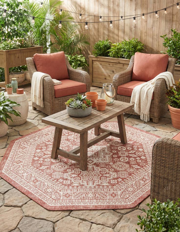 Detail image of 5' 3 x 5' 3  Washable Aztec Indoor / Outdoor Octagon Rug