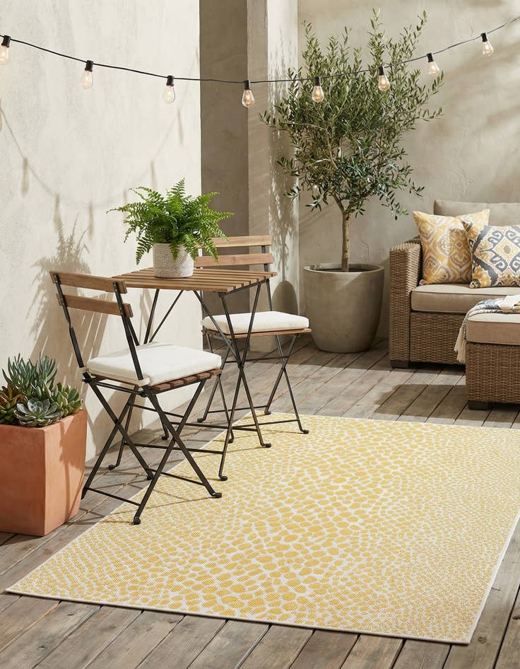 Detail image of 4' x 6' Easy-Clean Jill Zarin Cape Town Indoor / Outdoor Rug