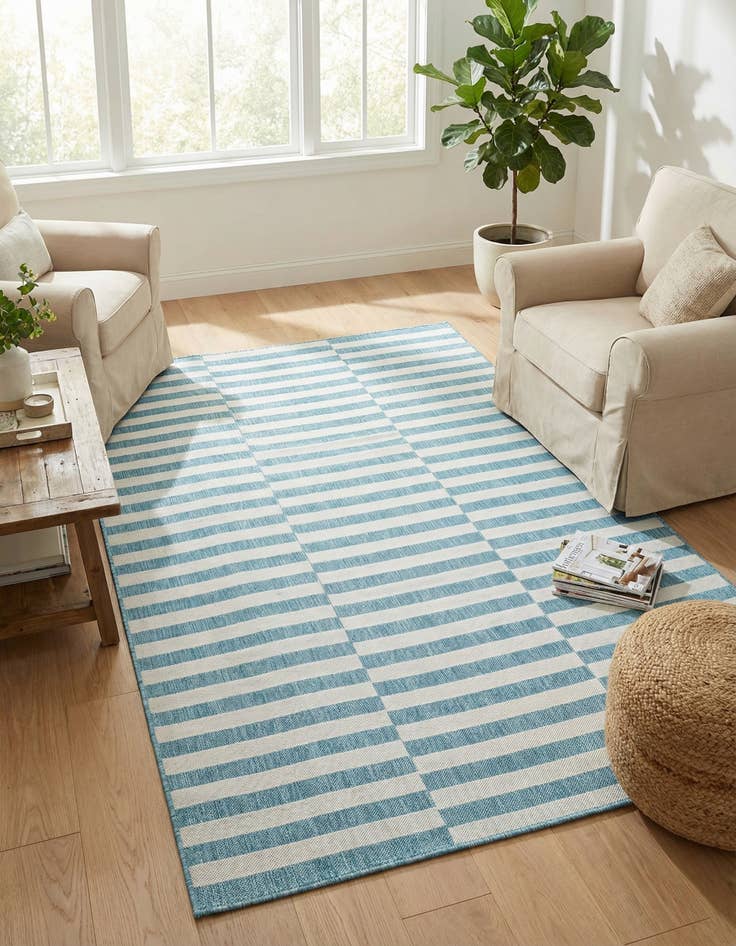 Detail image of 6' x 9' Easy-Clean Striped Indoor / Outdoor Rug