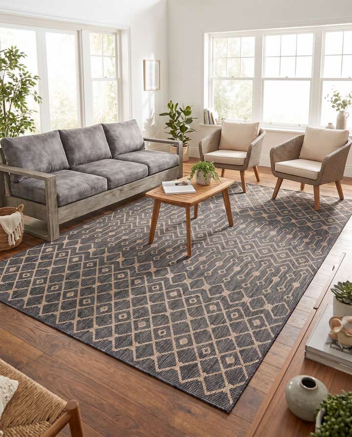 7' 10 x 11' Easy-Clean Trellis Indoor / Outdoor Rug