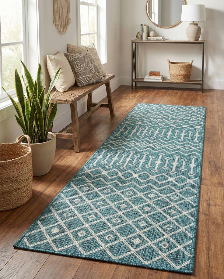 Detail image of 2' x 8' Easy-Clean Lattice Indoor / Outdoor Runner Rug