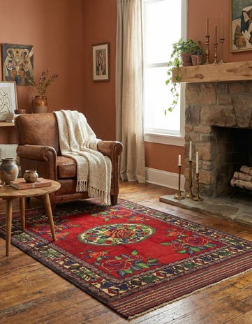 4' 3 x 6' 5 Hand Knotted Sumak Wool Rug