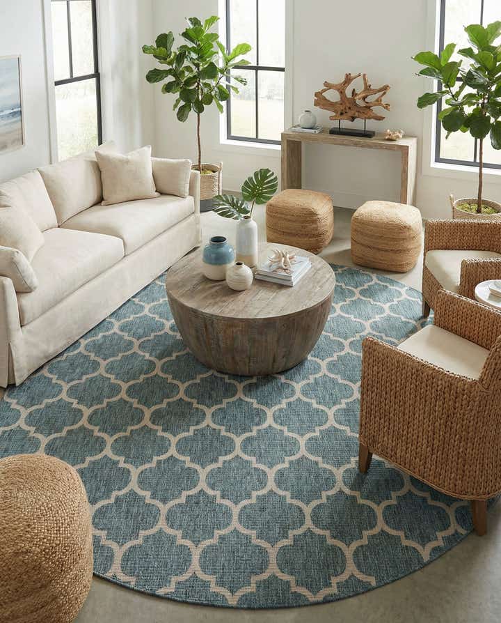 10' 8 x 10' 8 Easy-Clean Lattice Indoor / Outdoor Round Rug