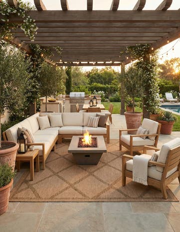 9' x 12' 2 Easy-Clean Lattice Indoor / Outdoor Rug
