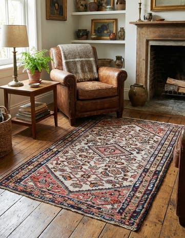 2' 4 x 3' 11 Hand Knotted Hossainabad Wool Rug