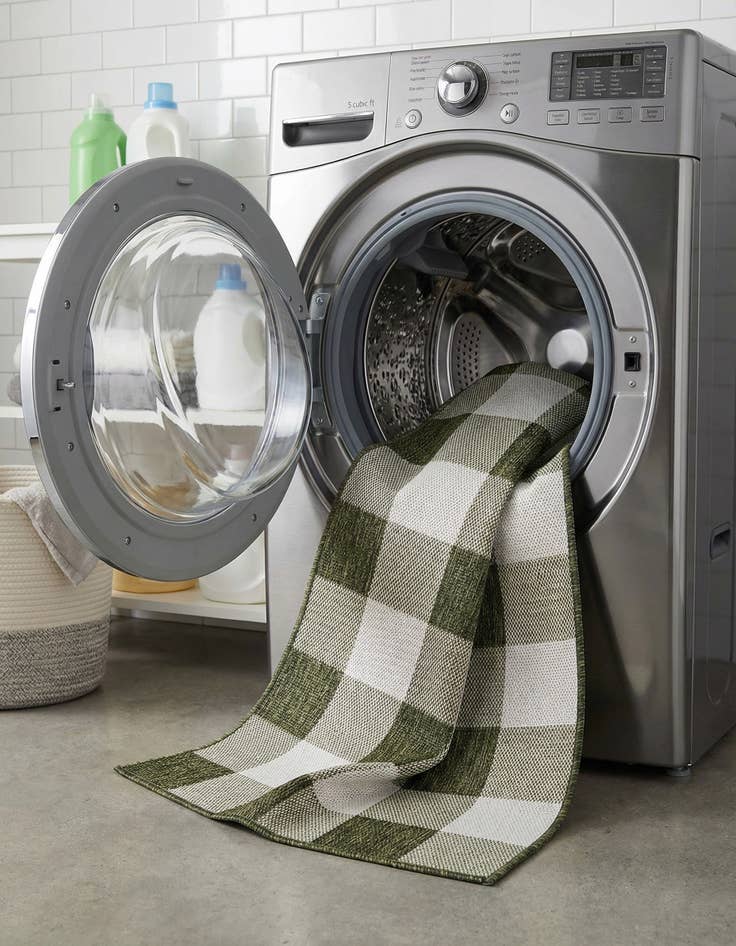 Detail image of  2' x 5' 3  Washable Checkered Indoor / Outdoor Runner Rug