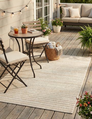 4' x 6' Easy-Clean Sabrina Soto Indoor / Outdoor Rug