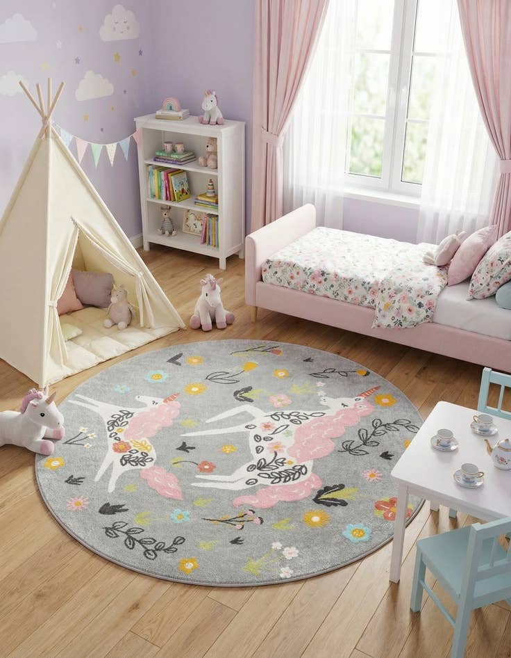Detail image of 7' 10 x 7' 10 Unicorns Whimsy Kids Round Rug