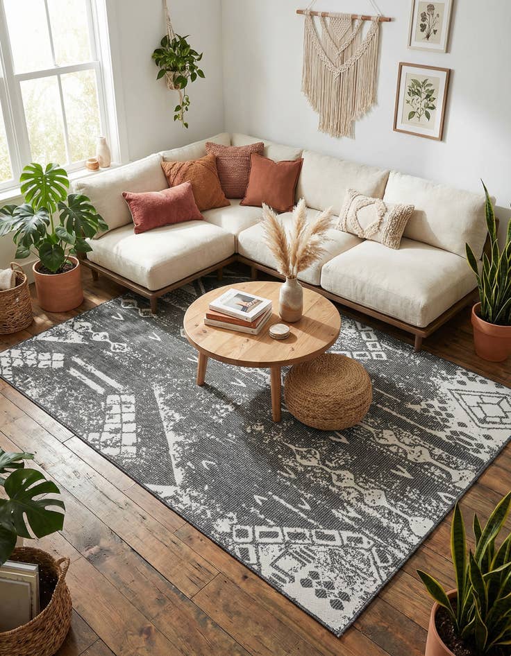 Detail image of 6' x 9'  Washable Bohemian Indoor / Outdoor Rug