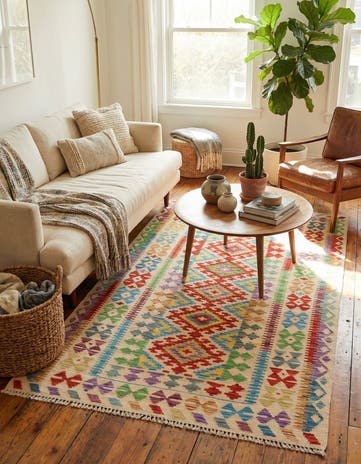 3' 4 x 6' 4 Hand Woven Kilim Maymana Wool Rug