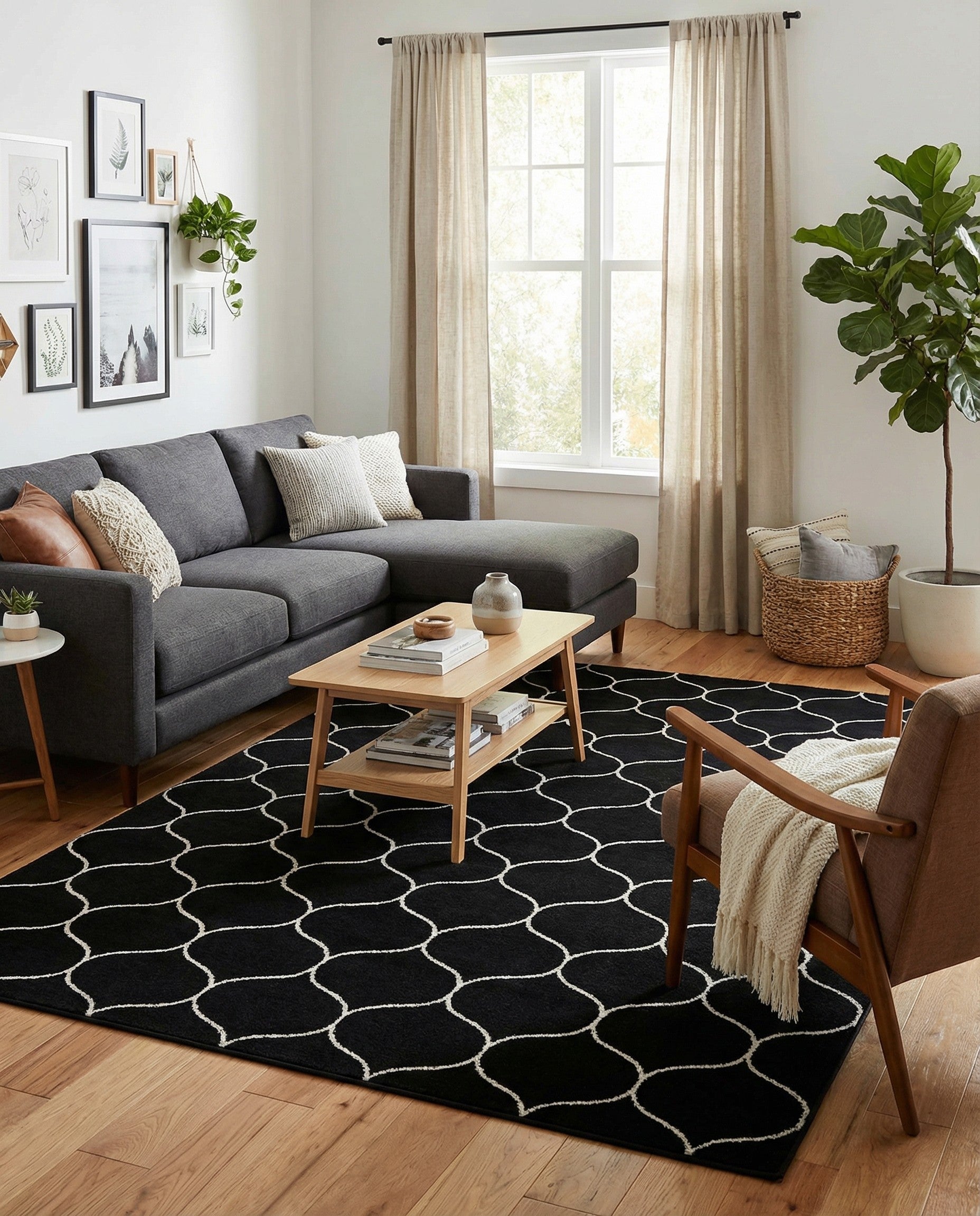  7' 10 x 11' Lattice Frieze Rug